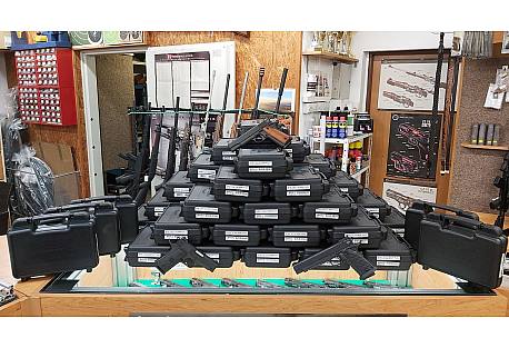 ROCK ISLAND ARMORY - nová dodávka zbraní